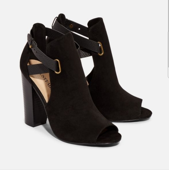 Black Booties size 8.5 - Picture 8 of 10